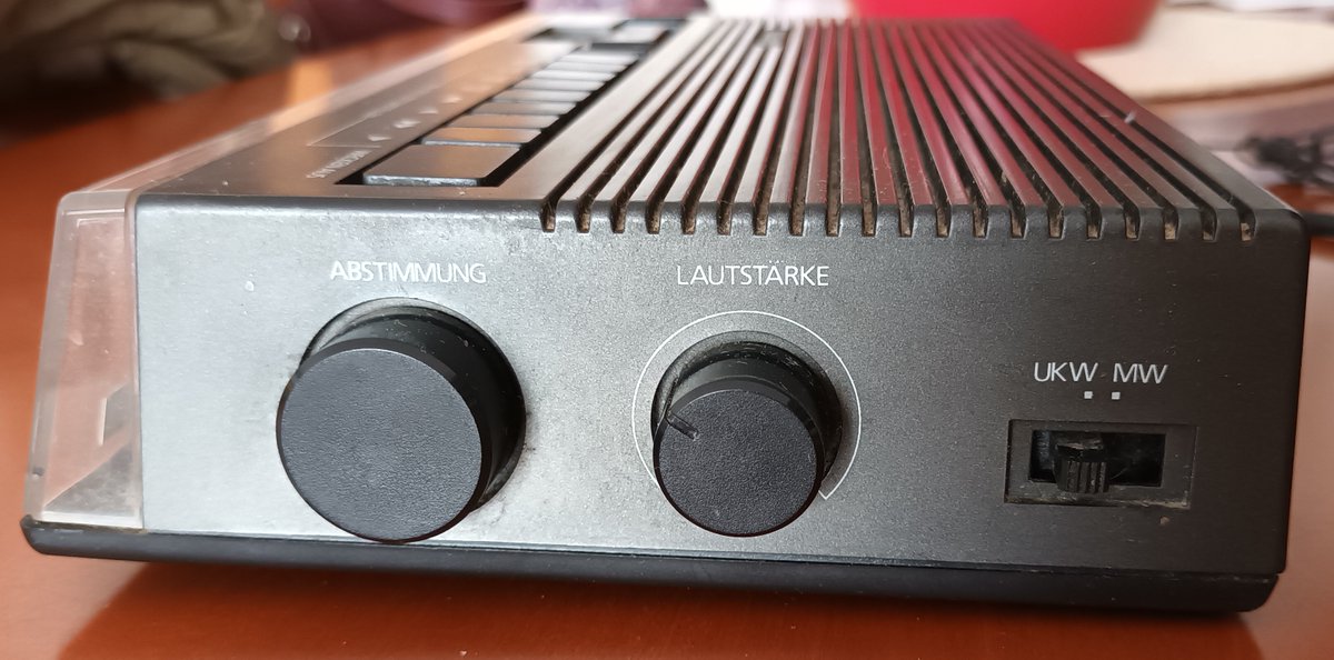 EL_ALMACEN_TC's tweet image. RADIO RELOJ DESPERTADOR TELEFUNKEN DIGITALE 50 - PRINCIPIOS AÑOS 80 todocoleccion.net/radios-transis… a través de @todocoleccion #Telefunken #Radio #Transistor