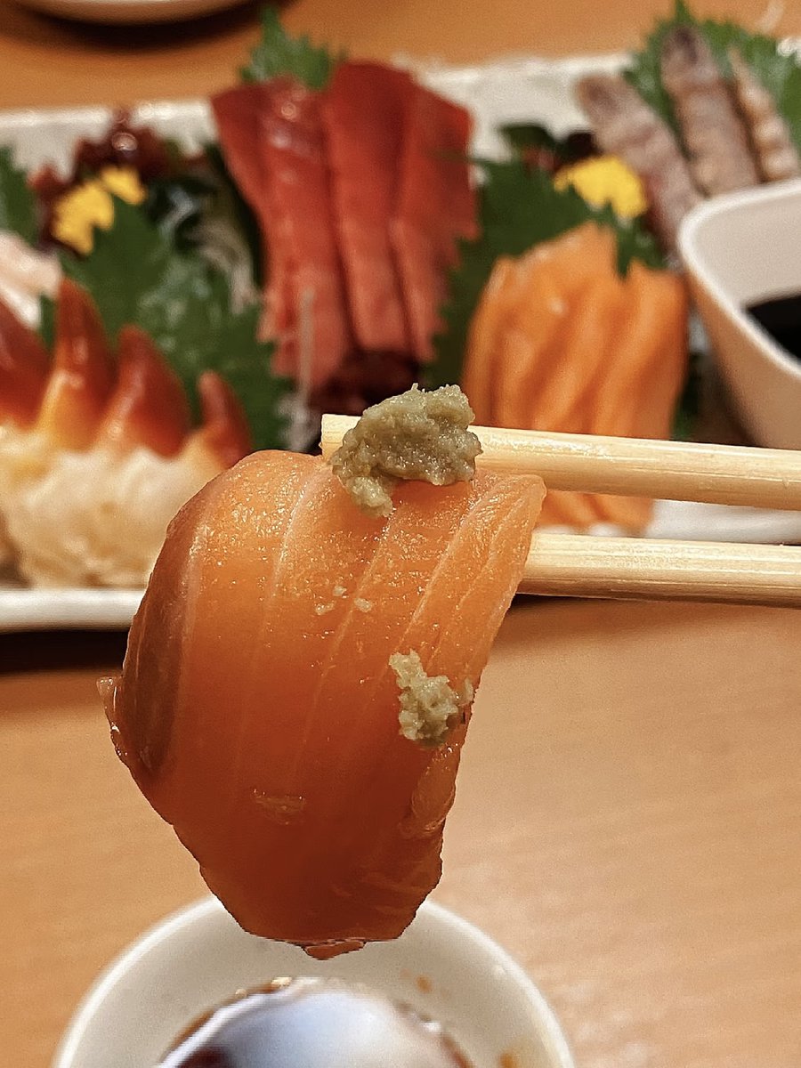 ぐんじょお tweet media