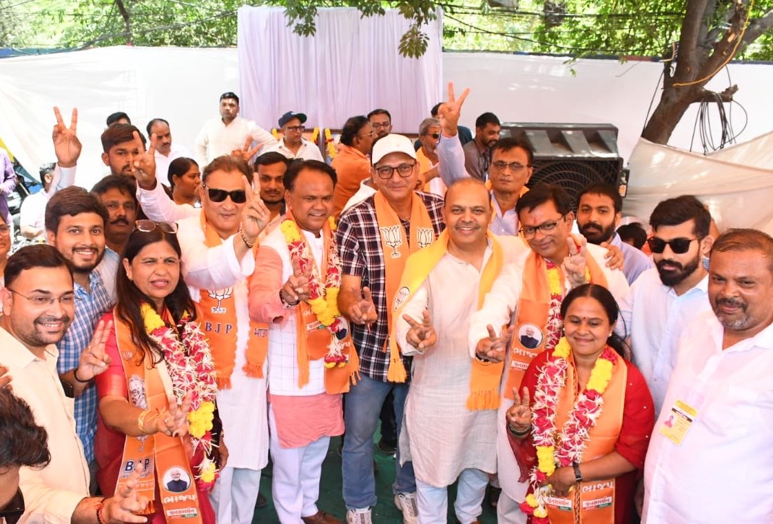RangamT's tweet photo. Heartiest congratulations to all the winning candidates of my local ward 11 &amp; 8 in Vadodara along with all other BJP candidates for a sweeping victory in VMC Elections. https://t.co/5sI0lBHfES