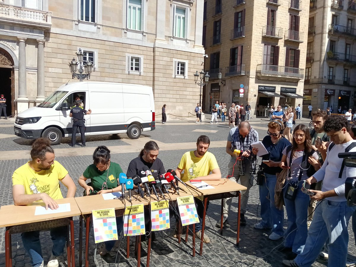 Convocatòria unitària d’un mes de vagues a l’educació pública: sense condicions dignes no acabarem el curs.

via <a href="/sindicat/">Professors de Secundària (aspepc•sps)</a> secundaria.info/portal/article…