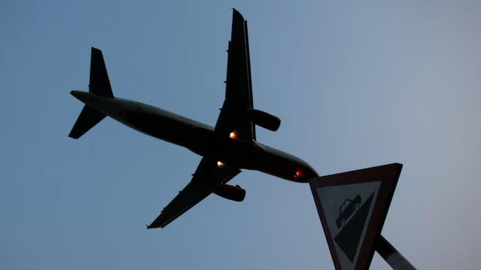 IndiaToday's tweet image. Airlines on verge of shutting down: #Aviation body seeks relief on fuel prices

In a letter to the Civil Aviation Ministry, the Federation of Indian #Airlines (FIA), which represents carriers such as #AirIndia, #IndiGo and #SpiceJet, warned that the sector is facing "extreme