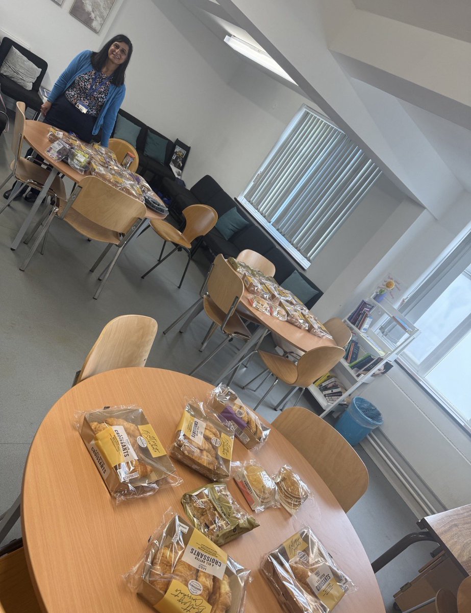 UniformEdu's tweet image. Breakfast for one of our Loyal Schools today ☕️🥐 #givingback