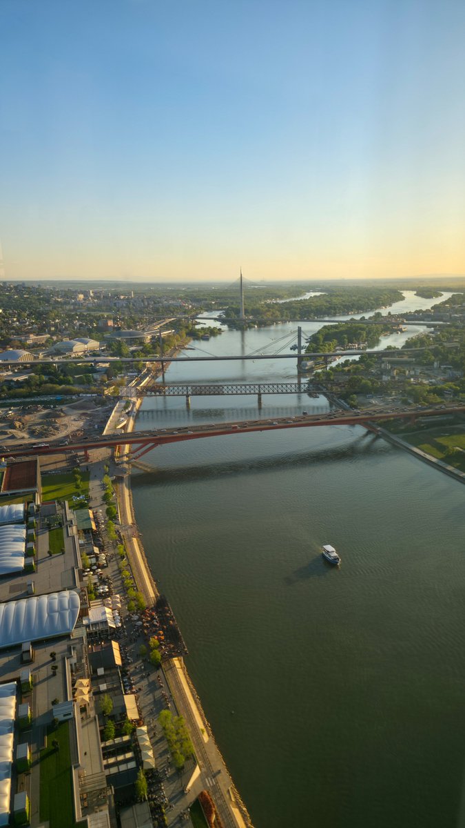 MrGlaideR's tweet photo. Belgrade now has a new level for the phrase “let’s discuss it over coffee.”
A friend invited me to the opening of Belgrade 360 Deck. In the end, everything was as usual: coffee, business, conversations. Just on the 41st floor, with a pretty solid view 😎 https://t.co/ikKpcFqEZm