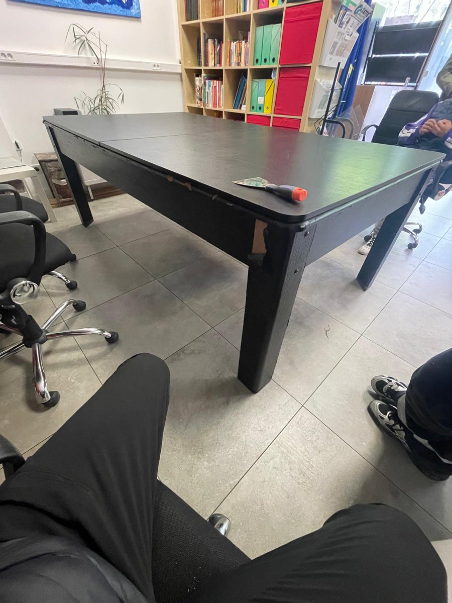 createoidf's tweet photo. Merci au @FutsalParisXV pour le cadeau du billard. Maintenant on s'occupe de le personnaliser !!!!! https://t.co/T2Ay2l55GT