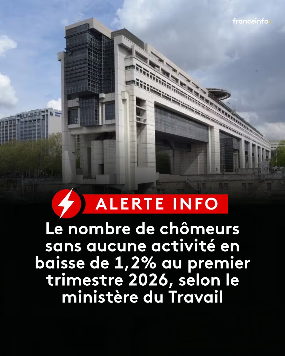 franceinfo tweet media