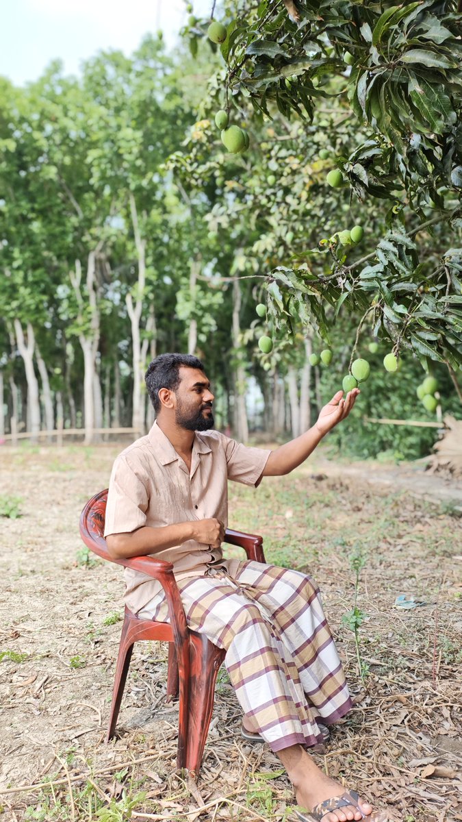 emransheikh100's tweet image. Both life and mangoes taste bitter 
when they are unripe🙂

#mangolife
#mangolover 
#kingoffruits🇧🇩