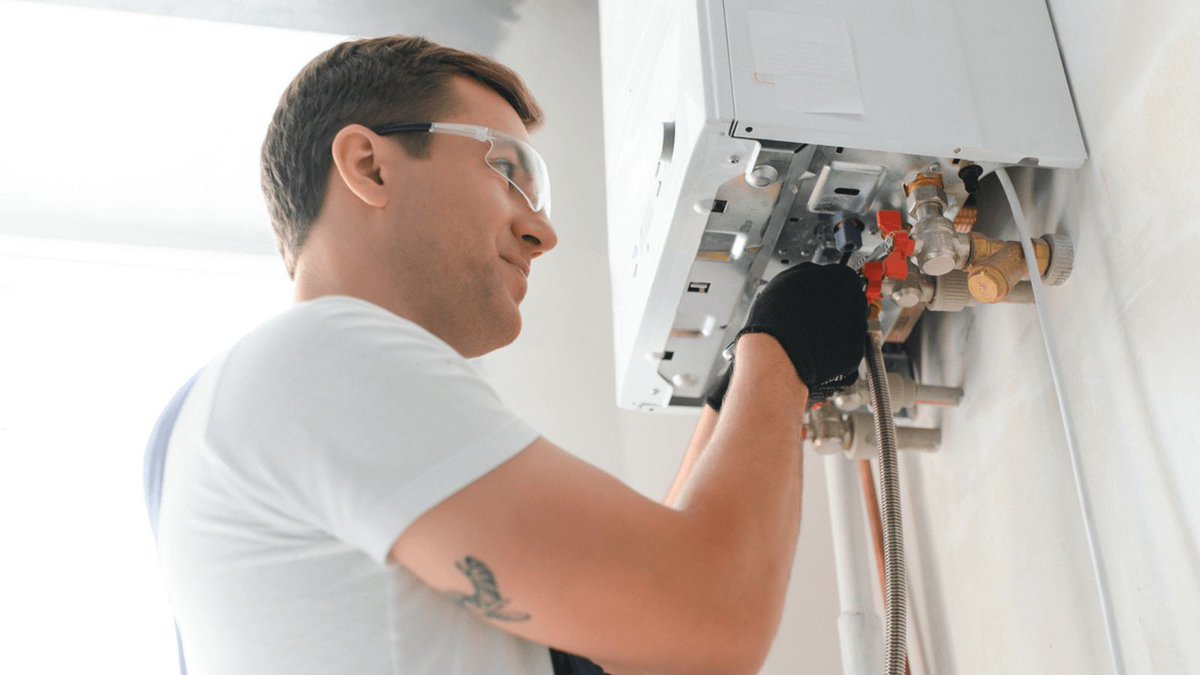 DavenWesten4's tweet image. Reliable furnace repair ensures consistent warmth and lower energy bills. Fix issues early and enjoy a stress-free heating system. 

onthespothvac.com

#EnergySaving #FurnaceCare #HVACRepair #OnTheSpotHVAC