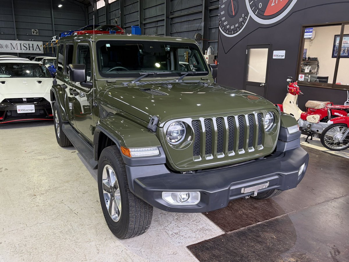 anzai_AJPW's tweet photo. ずっと憧れだったJeep Wranglerを納車しました！！！！！

全国200台限定サージグリーン！

かっこいい男にはかっこいい車が似合いますね

#ajpw #カーベル https://t.co/UrvFf3vwUq