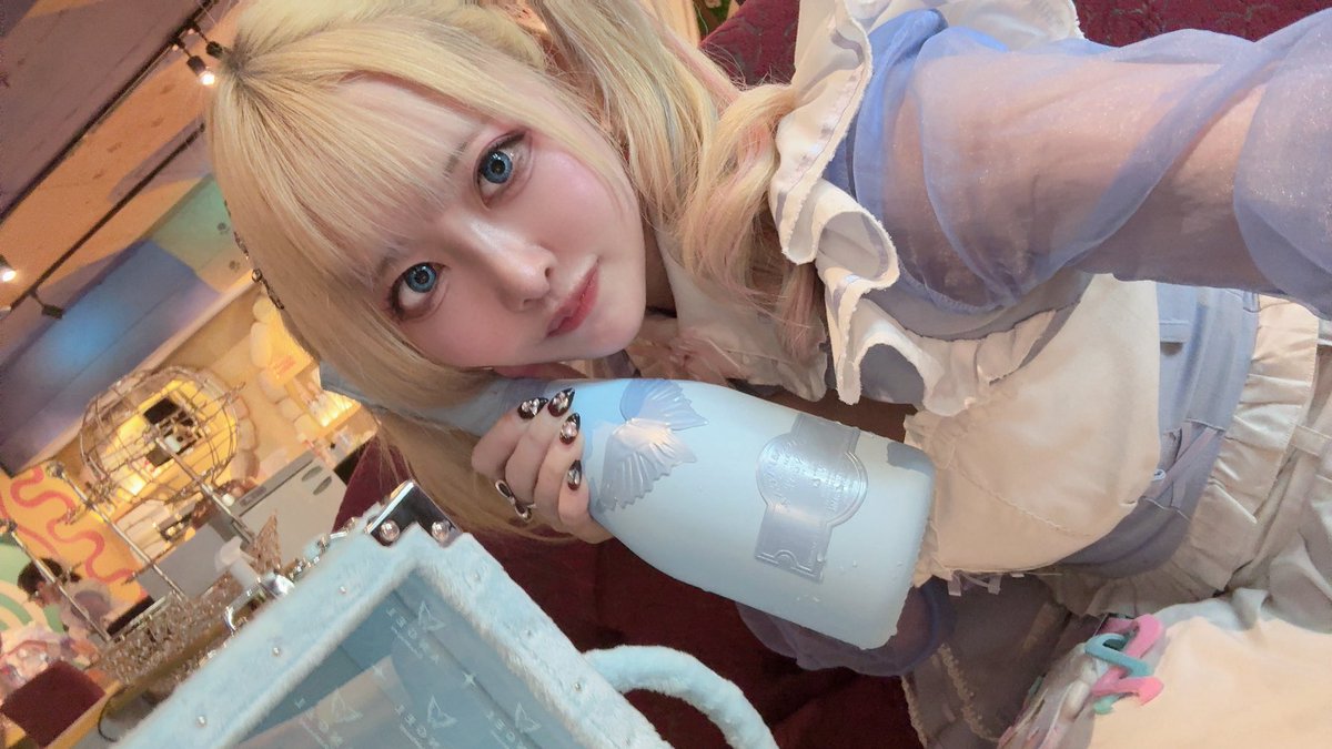 cocoabany's tweet photo. 4.26ゲスト出勤無事終えられました！来てくれた沢山の方、お手伝いしてくれたキャストの皆様本当にありがとうございます！遠隔でショット匿名の方誰ですか(笑)遠隔も沢山本当にありがとう！大盛況で嬉しかったと共に、時間管理下手なのが反省点😢また絶対やりたい！改めてありがとうございました！ https://t.co/jVtw8MUqnX