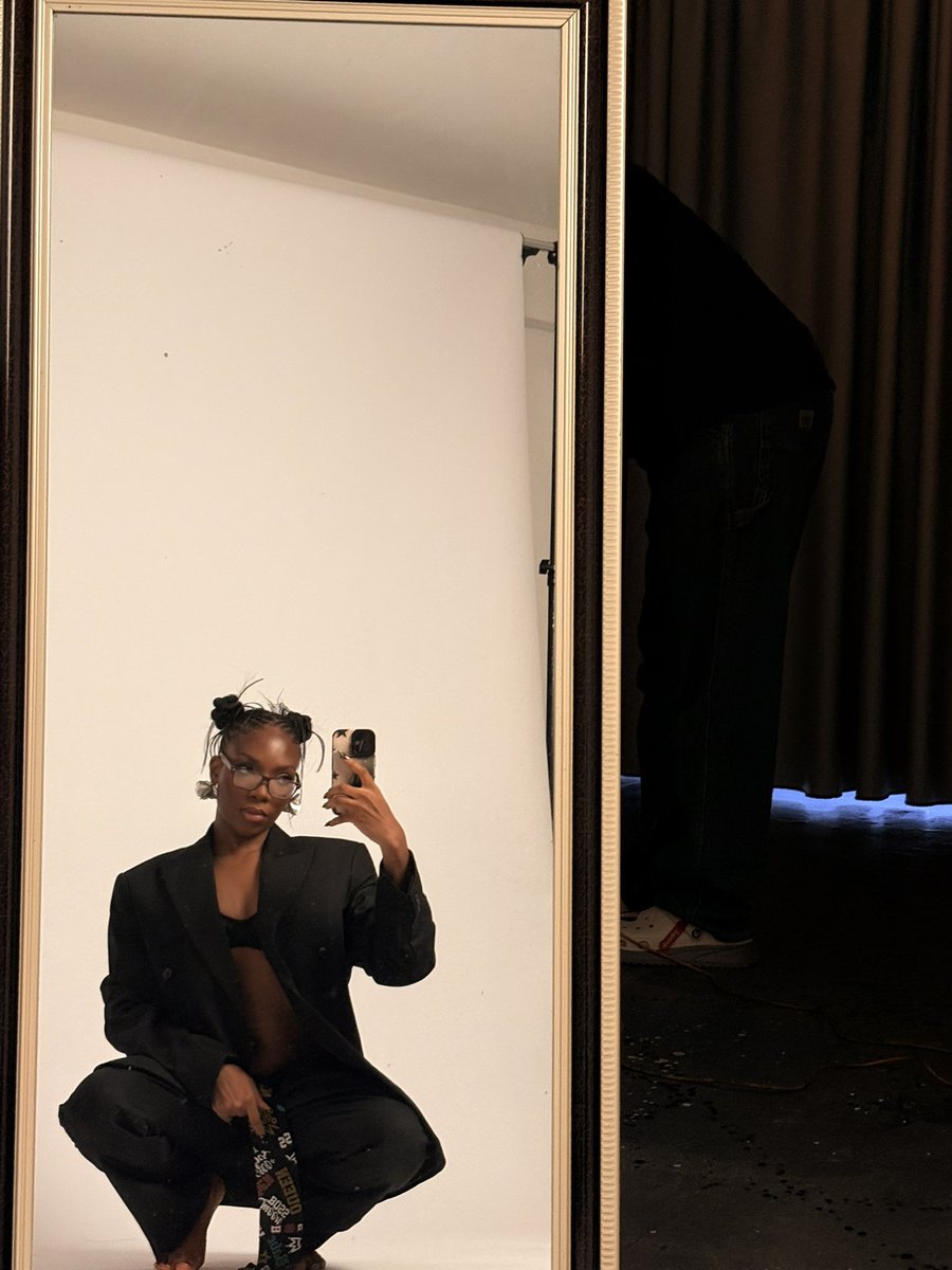 Torrie ☥ tweet media