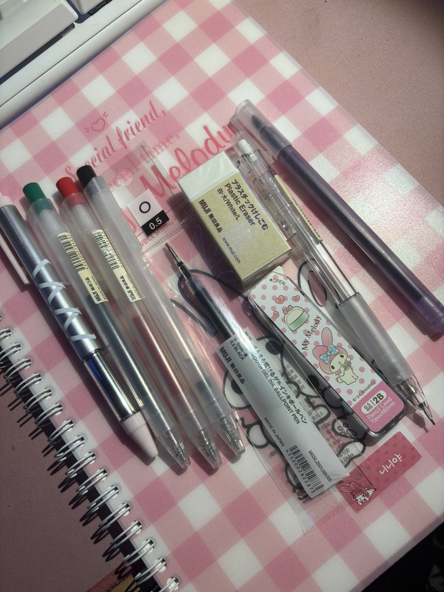 윤 ˚₊‧꒰ა ✦ ໒꒱ ‧₊˚ tweet media