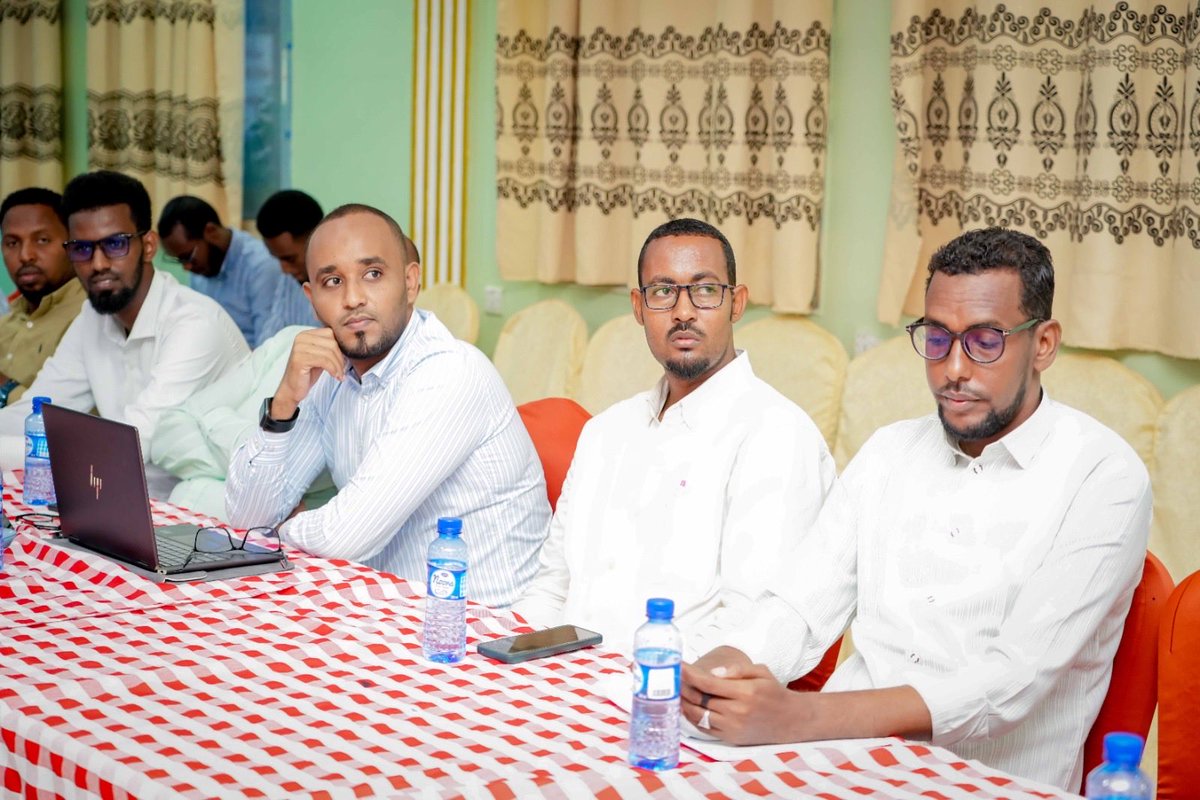 swssoag's tweet photo. The Office of the Auditor General of South West State of somalia successfully held an important sensitisation meeting for Ministries, Departments, and Agencies (MDAs) on the Planned Audits for 2026. 1/3

#Accountability #Transparency #Audit #GoodGovernance #Swss https://t.co/XZ5CHwoMvc