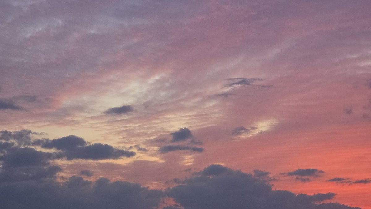 리프 (@leaf124au) on Twitter photo 