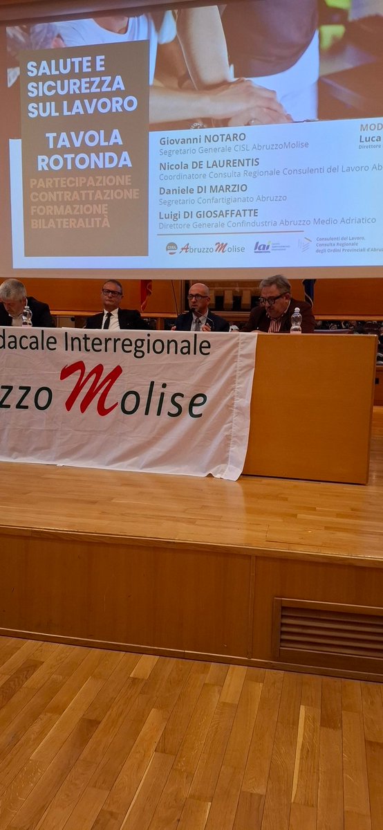 CISLAbruzzoMoli's tweet image. Intervento del Segretario Generale #Cisl Giovanni Notaro non bisogna mai abbassare la guardia quando si parla di salute e sicurezza sul lavoro e mettere sempre al centro la persona nelle azioni di tutela e rappresentanza delle lavoratrici e dei lavoratori. Convegno #Cisl a Chieti