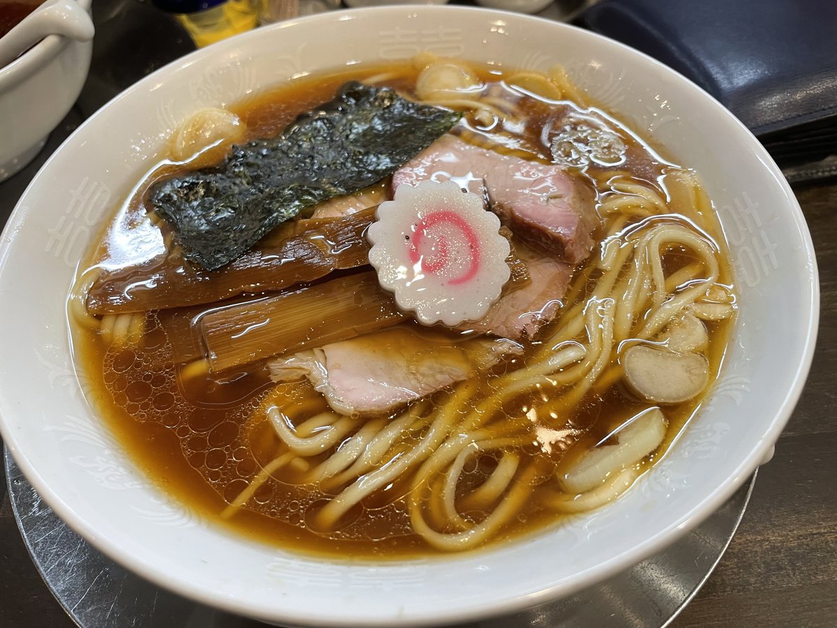 pe297's tweet photo. 自家製麺 うるち @田原町
うますぎてついうっかり2杯食いしてもうた https://t.co/IlSwY1ewMn