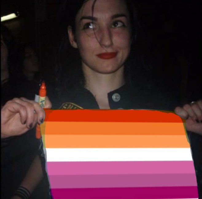 Blehh is jolly!🍓 🐔🧨 tweet media