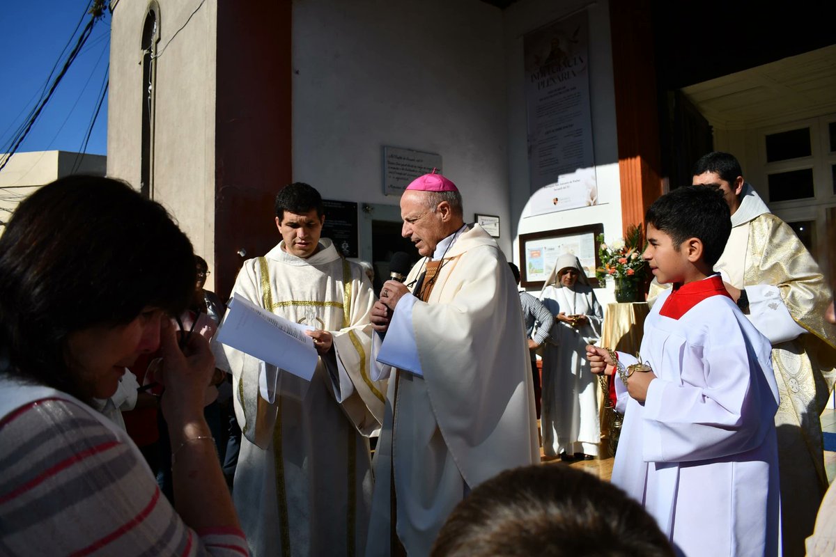 iglesiauy's tweet photo. [Diócesis de Florida] APERTURA DEL JUBILEO FRANCISCANO
Mons. Martín Pérez Scremini, administrador apostólico de la Diócesis de Florida, presidió el inicio del Jubileo Franciscano en Sarandí del Yí y en Capilla del Sauce, parroquias confiadas a los Peregrinos de la Eucaristía. https://t.co/r7hk6e0EXQ