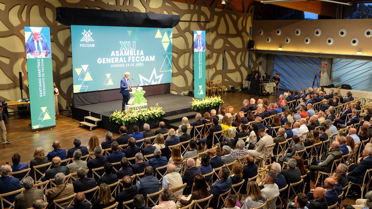 fecoam's tweet photo. 🟢 XLI Asamblea #Fecoam "La Región de Murcia tiene mucho que decir a nivel nacional, las cooperativas agroalimentarias somos ejemplo fruto del esfuerzo, trabajo y dedicación diarias" 👩🌾🧑🌾 🌱
ℹ️ Toda la info ▶️ https://t.co/fQ2Rm3VhQV
#AvanzandoJuntos #cooperativismo #agro https://t.co/9dR6HuA80k