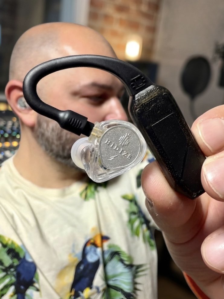 MikyAncona's tweet image. Trasformare le Hidizs ST2 Nebula in un sistema wireless Hi-Res con iFi GO Pod Air?
Questo è il vero futuro dell’audio: qualità da studio… senza fili 🔥
Scopri tutto qui 👉 mikyancona.com/il-futuro-dell…
#audio #hifi #wireless #tech #mikyancona @ifiaudio @Hidizs