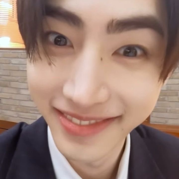 Soh .⋆♱ OT7 tweet media