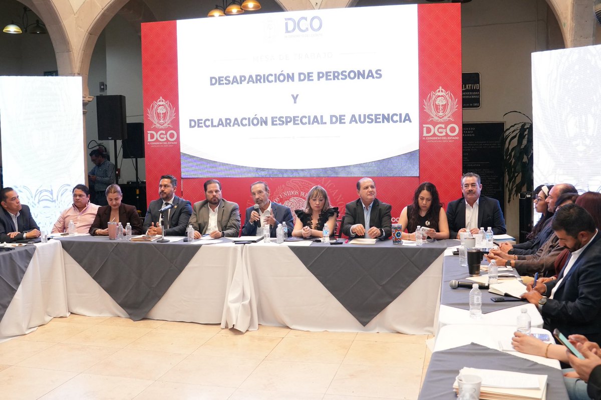 otnielgarcia's tweet photo. Hoy, en la Comisión de Justicia, abordamos temas prioritarios para consolidar instituciones más sólidas y cercanas a la gente. En esta mesa de trabajo contamos con la participación de autoridades estatales clave, con quienes revisamos los retos y definimos rutas que den resultado https://t.co/CwgcxY4APH