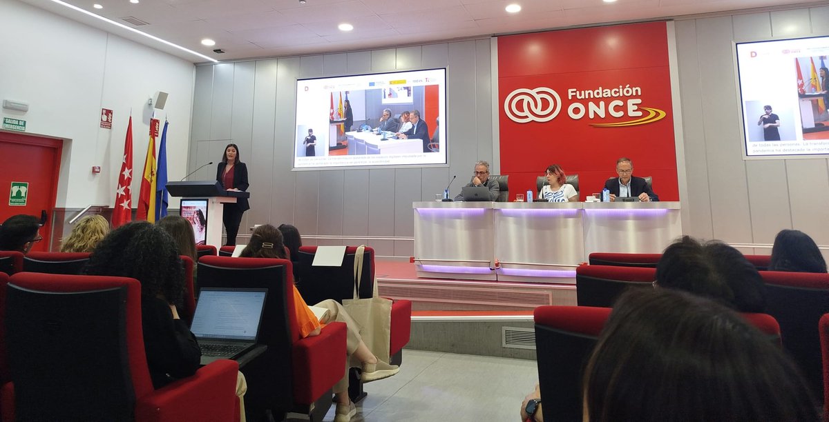 fundacionesplai's tweet photo. Hoy en la sede de @Fundacion_ONCE  en el acto de cierre de las #COPID, después de dos años se presenta en Audiencia Pública los resultados sobre la exploración de los #DerechosDigitales. Allí hemos estado. https://t.co/Jnm7uIJbrr