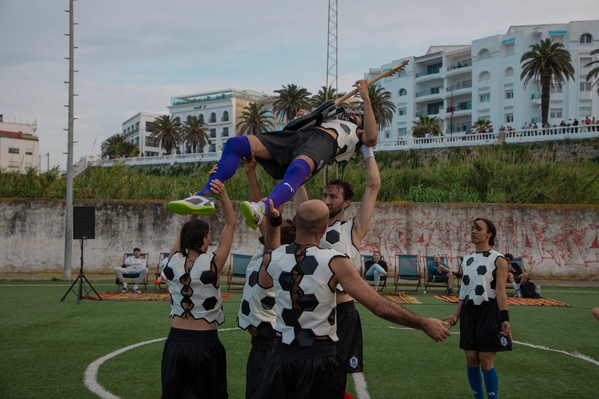 IFTunisie's tweet image. ⚽💃 Retour en images sur un week-end inédit mêlant #danse contemporaine, #football et #Esport 👉facebook.com/IFTunisie/post…

✨ Spectacles, ateliers et tournois ont rythmé ces trois jours entre #Sousse, #Tunis et #LaMarsa.

🙏 Merci à toutes et tous pour votre participation ✨