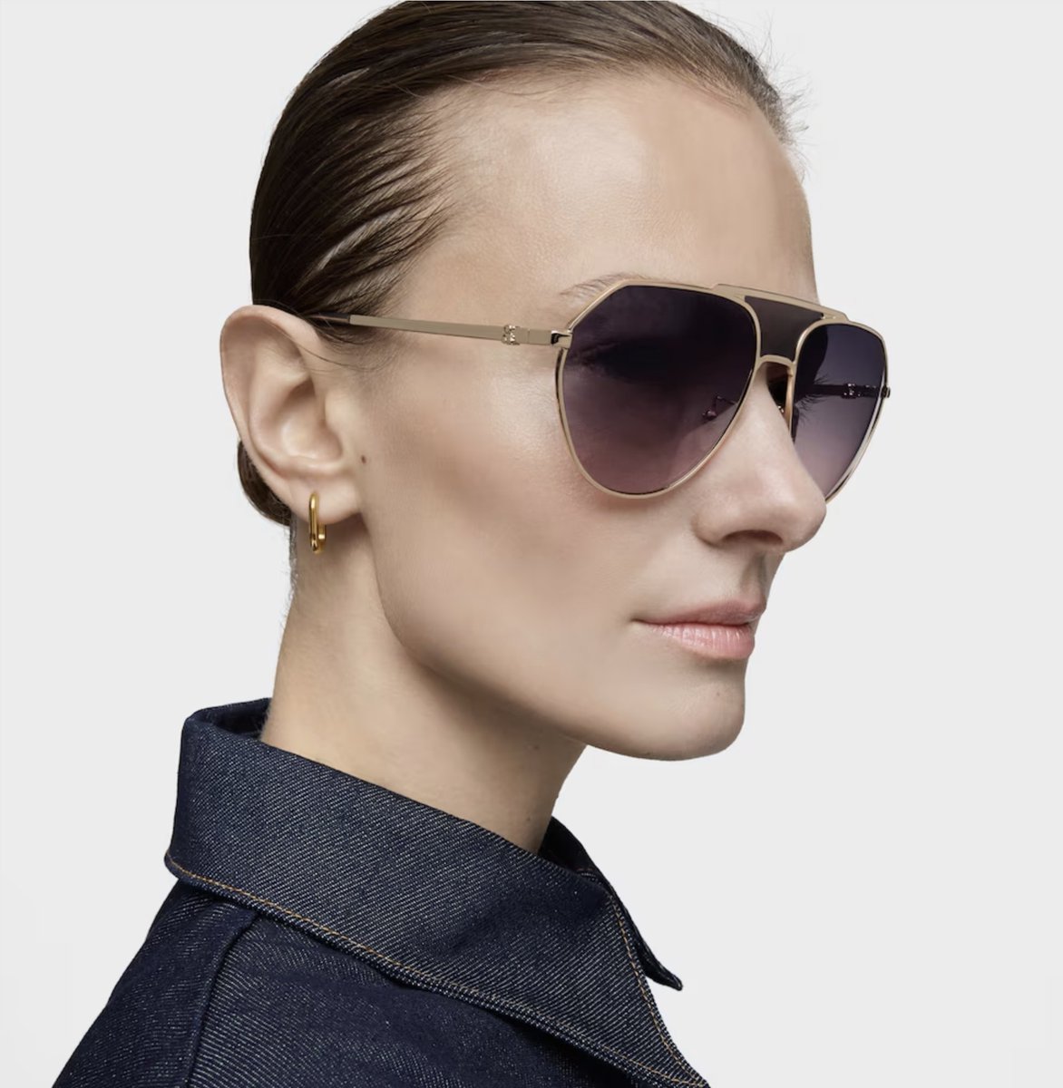 ConGafasDeSol's tweet image. Dos colores, un mismo flechazo: TOUS. ✨

El azul que aporta calma o el lila que ilumina tu mirada. 💙💜

¿Con cuál te quedas tú hoy?

Modelo 💙: Tous STOC46-594
Modelo 💜: Tous STOC46-300

#gafasdesol #tous #style #fashion #lifestyle