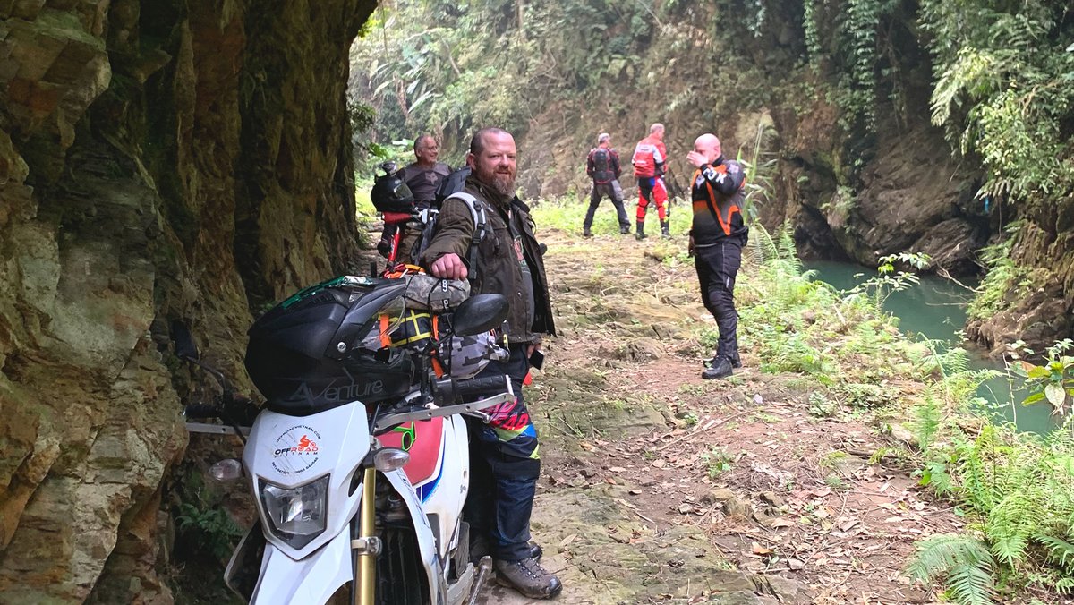 vietnamriders1's tweet photo. Motorbiking on rugged off-road trails offers travellers a unique travel experience. 👏

📲 https://t.co/hVu6MTaCPR

#ruggedoffroadtrails #uniquetravelexperience #apowerfulconnection #vietnam #xuhuong2026 #trending2026 #motorbike #motorcycle #tour #rental #honda #XR150L #CRF250L https://t.co/qfBuO5TOkF