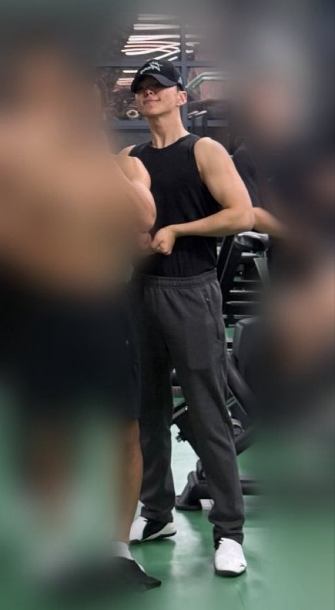 saanvi 🎐 tweet media