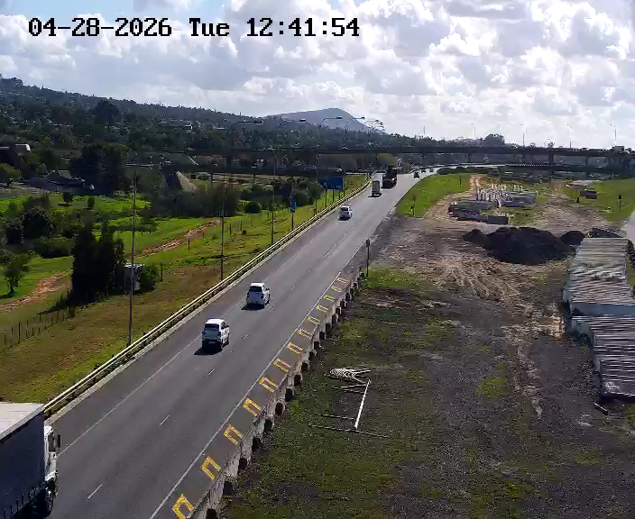 CapeTownFreeway's tweet image. Update: #Congestion: R300 North at ramp to N1 Inbound (Stellenberg I/C). Cleared. #BeTheChange