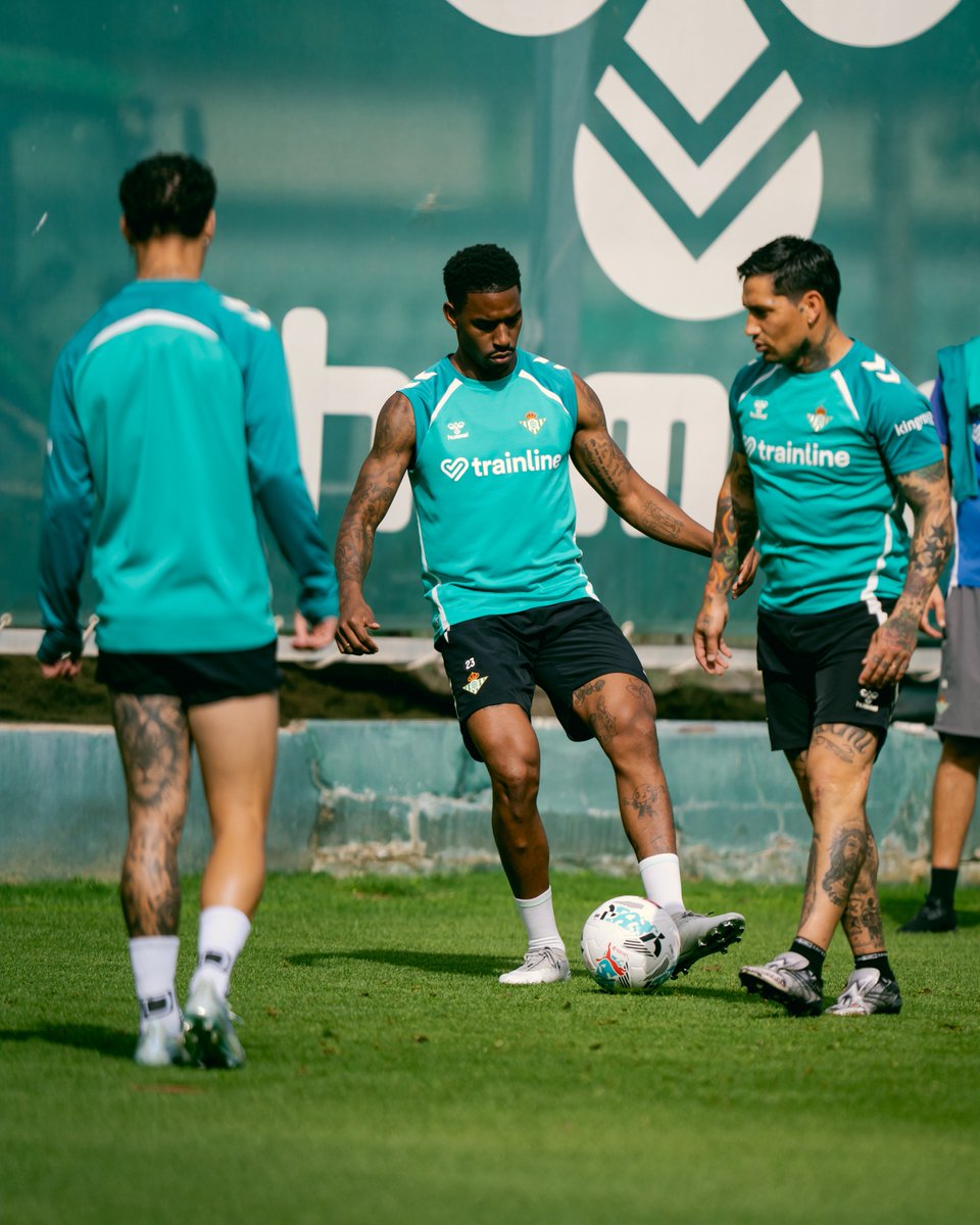 Real Betis Balompié 🌴💚 tweet media
