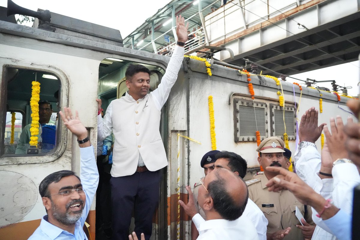 Umbergaon Rail Pravasi tweet media