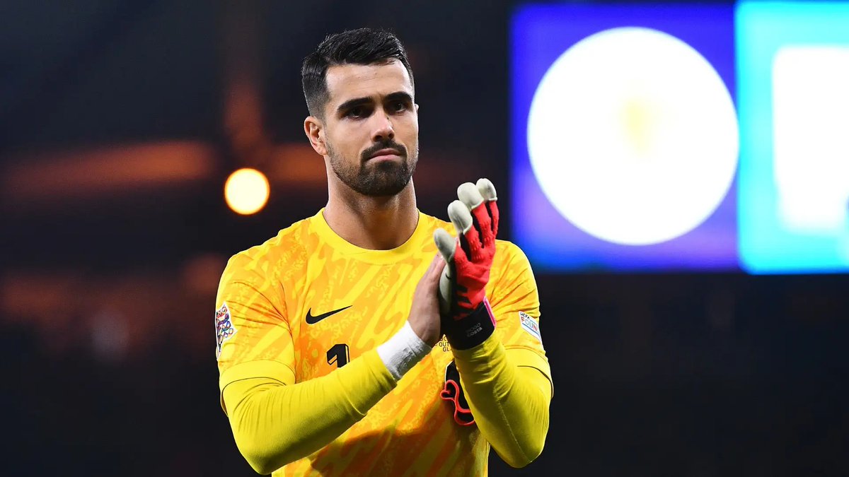 Ekremkonur's tweet image. 🚨🆕 #Liverpool 🇵🇹
Liverpool shortlist Porto goalkeeper Diogo Costa amid Juventus interest in Alisson.

👀 Interest → Costa main focus; Bart Verbruggen, Robin Roefs, James Trafford also reviewed  

📑 Situation → Signed long-term deal last year; release clause £52M.