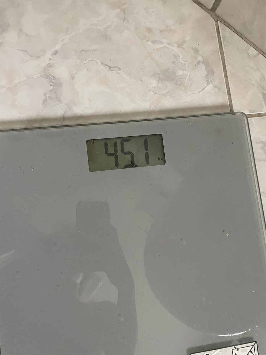 lia 🪽 (6.9kgs / 12kgs) tweet media