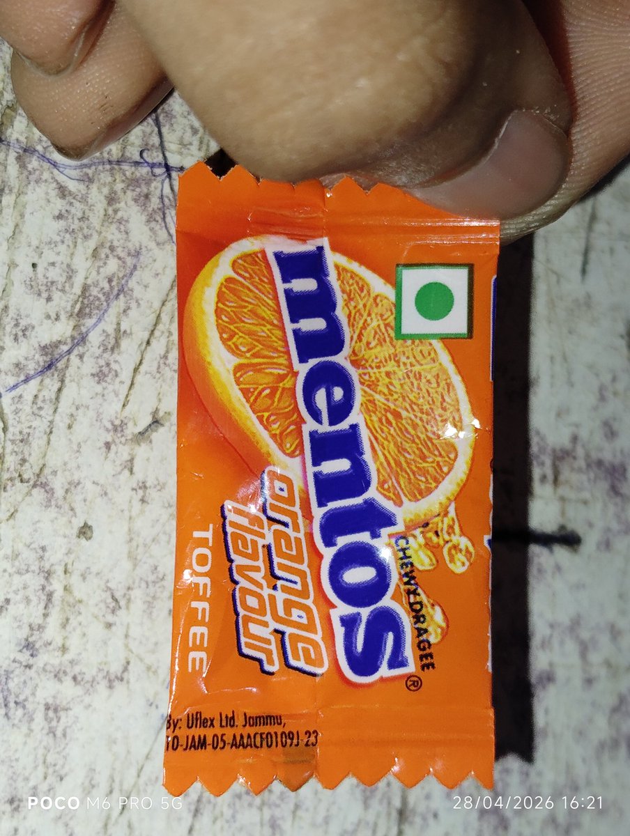 adarshkumarog's tweet image. Hey @IndiaMentos, I think I bought the ‘Limited Edition Air’ flavor! 💨 The packet is perfectly factory-sealed but there’s absolutely nothing inside. Help a student out? 😅
#Mentos #QualityControl #EmptyPacket #Patna @Mentos