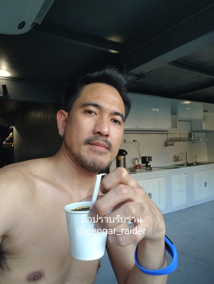 มือปราบรับร่าน tweet media