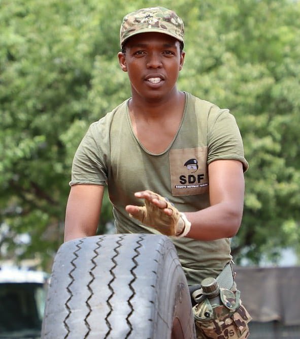 Man’s NOT Barry Roux tweet media
