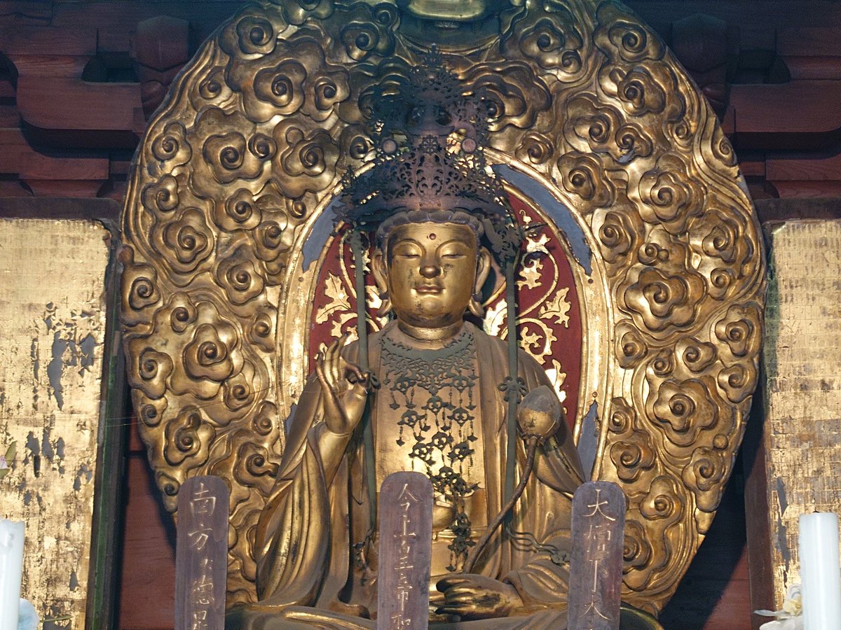 sumileiro4's tweet photo. 多摩川観音霊場
33番高安寺　調布市
七観音　真ん中に大きな聖観音
他の六観音とは大きさも作風も違うので制作年代も違うのだろうな。こんな素晴らしい観音様が分倍河原駅近くにあったとは知らなかった。今日ギリギリセーフで行けて良かった。多摩川観音霊場は今日まで。また12年後にお会いしたい🙏 https://t.co/GTKn7IAsRD