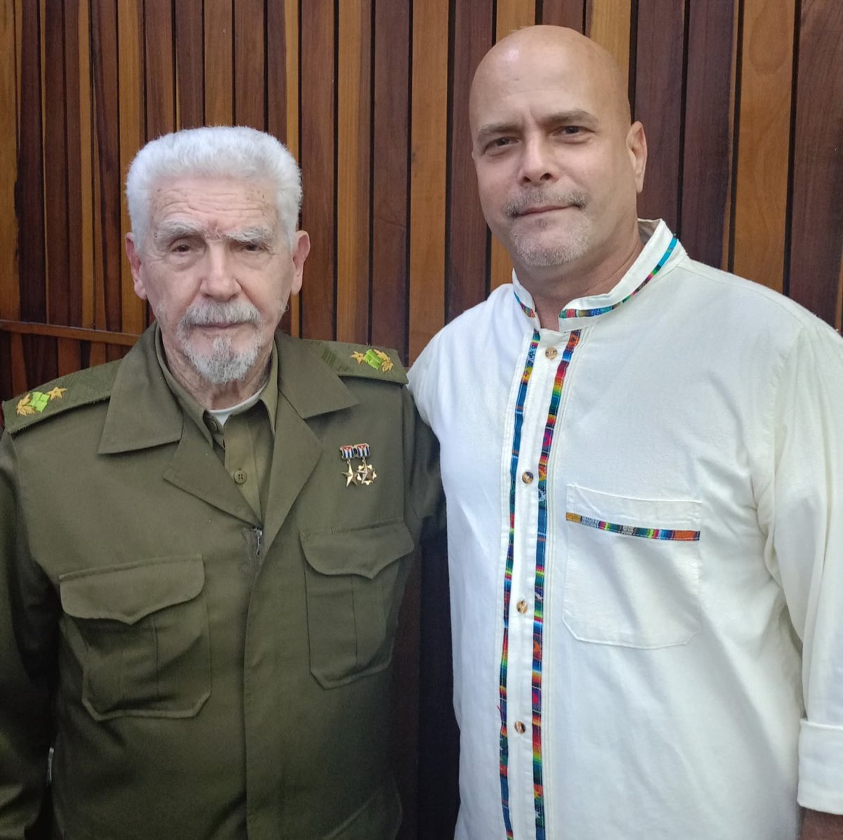 ¡Muchas felicidades al Comandante de la Revolución Ramiro Valdés Menéndez, en su cumpleaños! ¡Gracias por su ejemplo! #Cuba #CDRCuba #LaPatriaSeDefiende #CubaNoSeRinde
