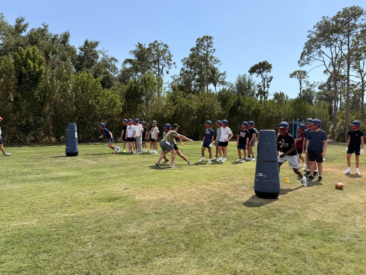 football_aubrey's tweet image. Aubrey Rogers Practice #1 in the books.  New coaches, bringing new energy! The boys are back! 
#details

@PatB5153 @StolafRBC @NP_Florida @Coach_2CAP @DanLaForestFB @Andy_Villamarzo @coacheverson_ @CoachRamsey319 @_OrtizTorres @coach_dewitt @MarkIvey90 @CoachDDixon @Coach_Wimbo