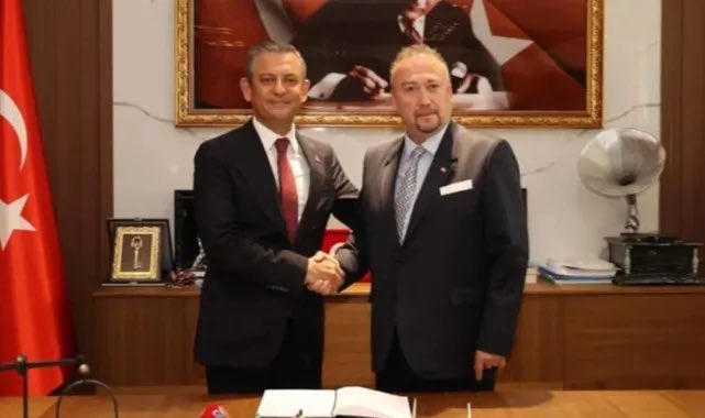 hikmetgenc's tweet photo. Bir daha soruyoruz…

Özkan Yalım’ı hala partiden ihraç edemediniz!..

Neden?!..

Neyi bekliyorsunuz?! https://t.co/LQqnKTDNuw