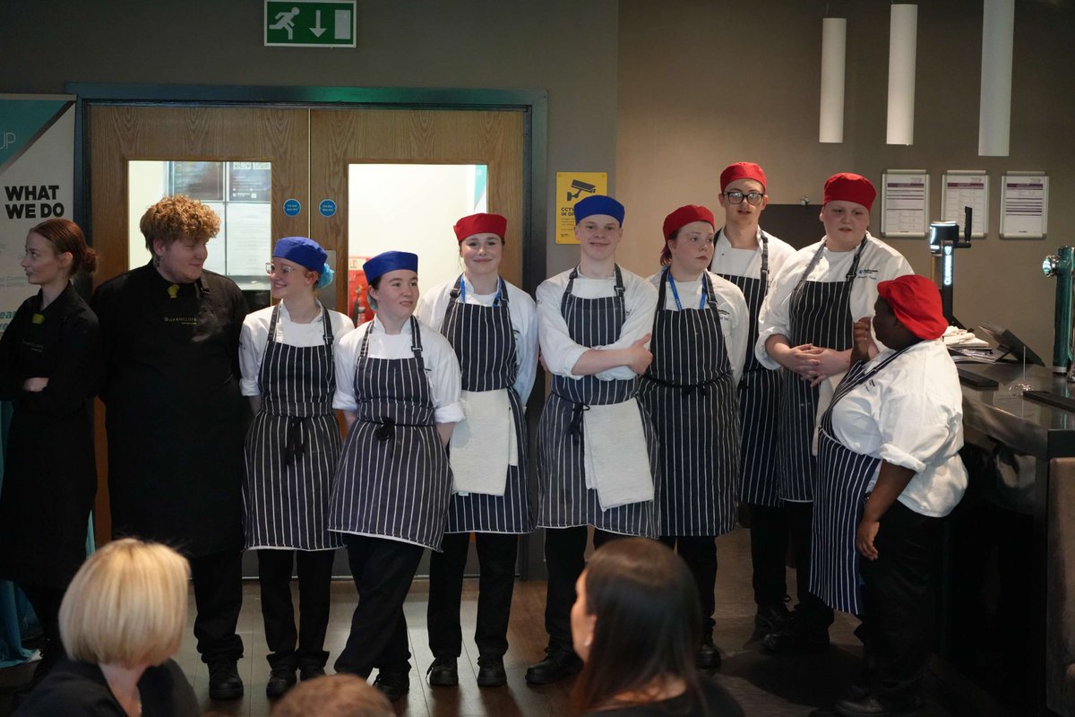 RotherhamColl's tweet image. A huge well done to our Catering and Hospitality learners for their fantastic work hosting the RNN Group Employer Awards last week at the Wharncliffe! 👏

#Catering #Hospitiality #Awards #Rotherham #College #Employer