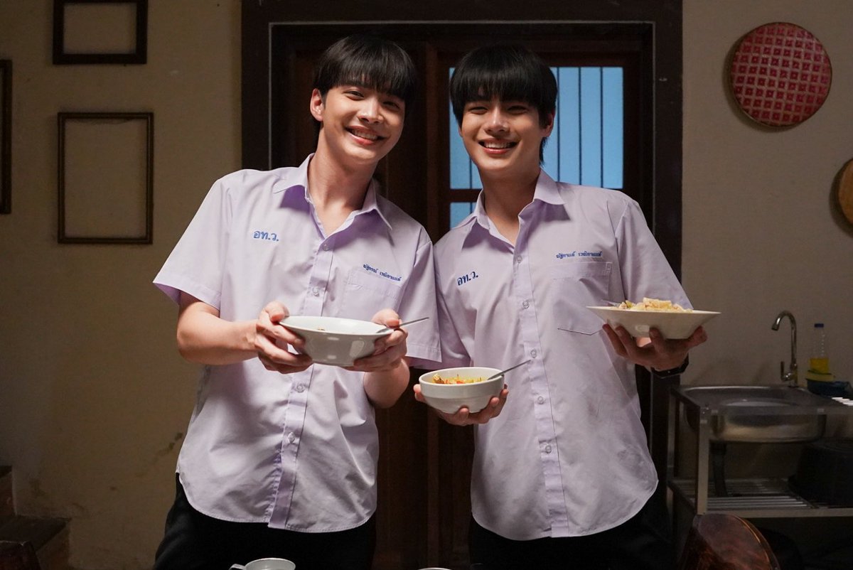 FoureverYouProject tweet media