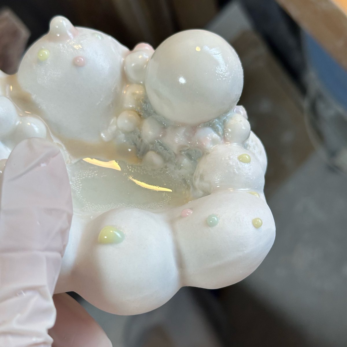かなっちさま専用ページ 傷泡🫧☁️ 蛍出みたいにしたくて、釉薬もう一回かけて焼いてみる