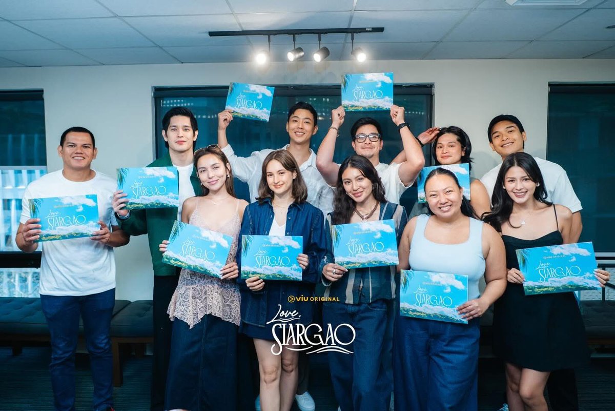 bhengagirl's tweet photo. 2 Cast Reveal in just 1 month 🥰💙
Ganito ka ka-busy at kasipag #AldenRichards | @aldenrichards02 

Kaya Ang busy din ng @ATeamCommunity  sa pagsupporta sa mga projects mo👏😉👍🏼 

#LoveSiargao
#CodeGray https://t.co/AMw9yWiKZ1