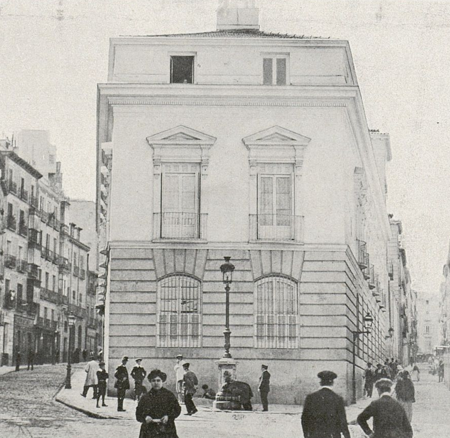 santiagodotor's tweet photo. @MadridXix @rokete1936 @IGNSpain @memoriademadrid Otros más citados son el de la duquesa de Sevillano (donde ahora está el edificio #Grassy) y el Hotel de Roma (cuya fachada se reutilizó, muy deformada, en el hotel del vizconde de Escoriaza en la plaza del Marqués de Salamanca). https://t.co/rtn0up8LD8 https://t.co/PZsawBxtl2