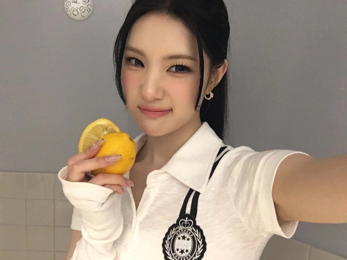 selfolssi ♤ tweet media