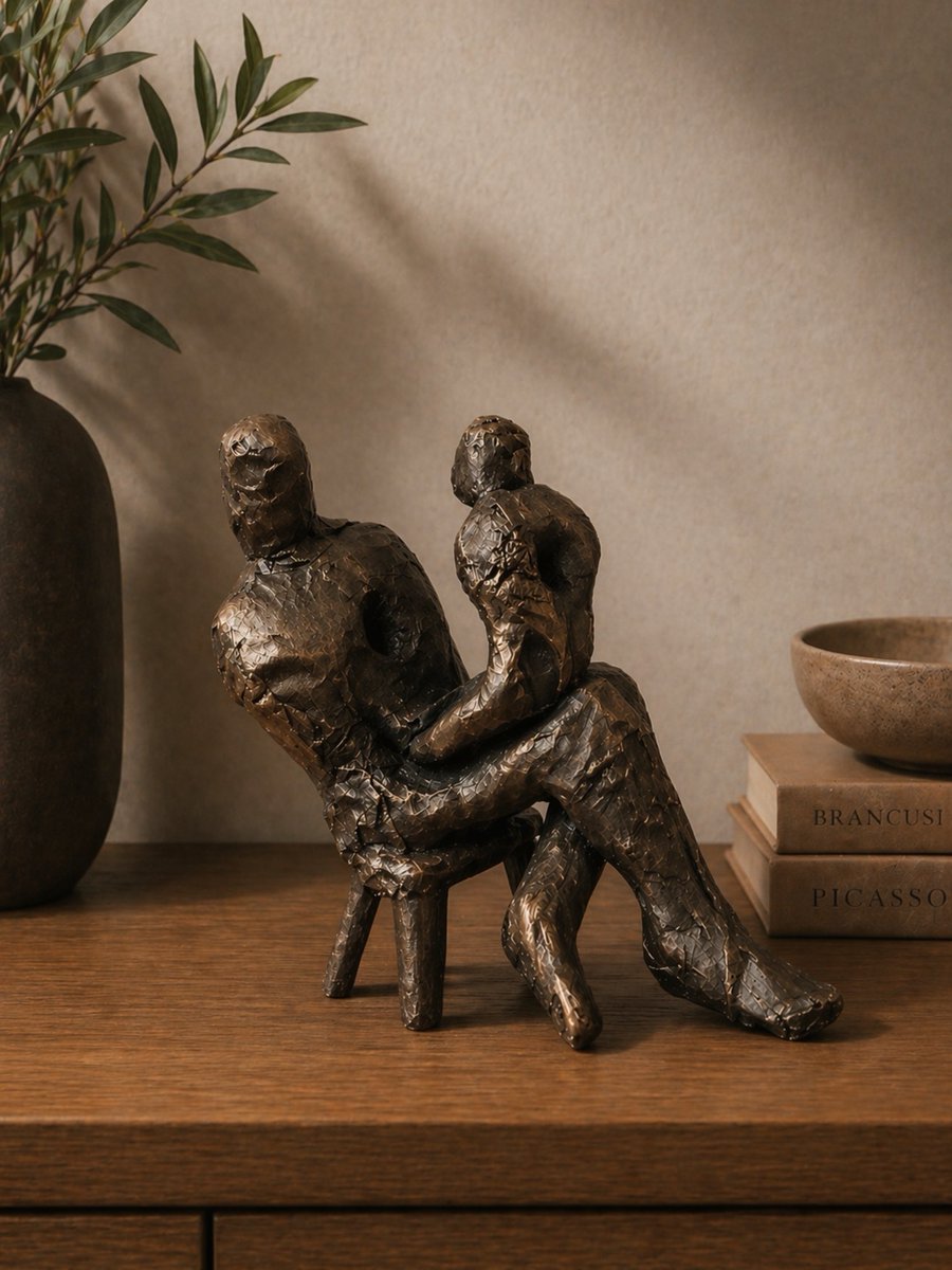 b_biesek's tweet photo. Father and daughter my new 
Bronze Sculpture available via Saatchi Art .
Artwork is available in different sizes 

#art #sculpture @ArtMutuals @ArtMoots 

https://t.co/a468v6SHeB https://t.co/B1LVeF4Y6c