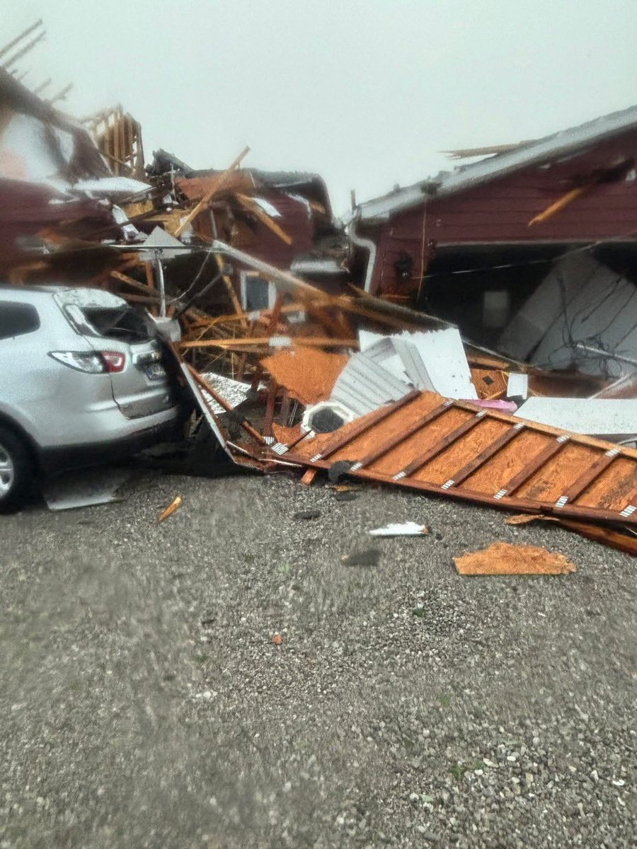 TheLastHopeUSA's tweet image. Seymour, Indiana after Tornado touched down last night. Buildings damaged, homes and wide spread power outages. 
#Indiana #Tornado